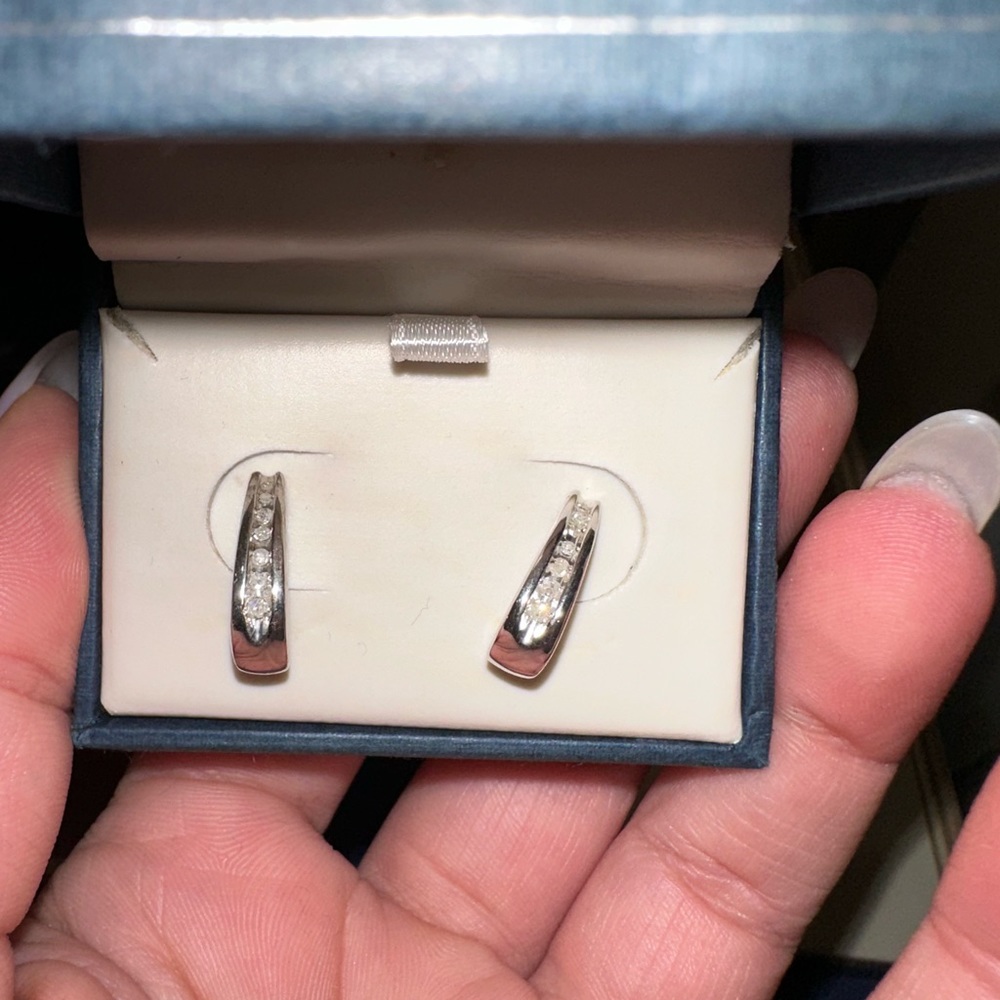 Hoop diamond earrings